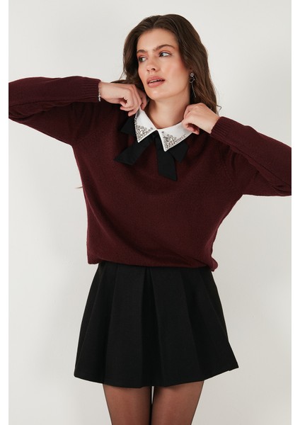 Premium Regular Fit Gömlek Yaka Yumuşak Dokulu Fiyonk Detaylı Taşlı Kazak Bayan Kazak 680KZ00035