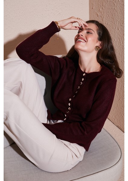 Premium Comfort Fit Yuvarlak Yaka Crop Triko Hırka Bayan Hırka 680HI00164 modelleri