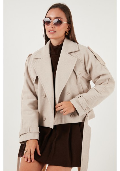 Pamuklu Regular Fit Yumuşak Dokulu Kaşe Kısa Kaban Bayan Kaban 6810286