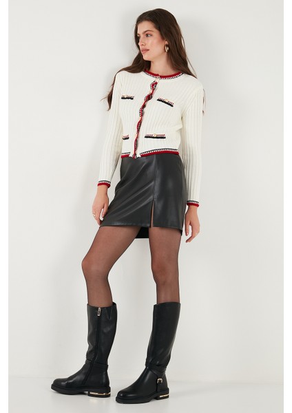 Premium Regular Fit Bisiklet Yaka Renk Bloklu Düğmeli Crop Hırka Bayan Hırka 680HI00550 modelleri