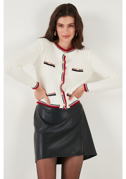 Premium Regular Fit Bisiklet Yaka Renk Bloklu Düğmeli Crop Hırka Bayan Hırka 680HI00550