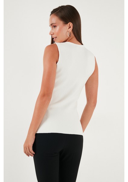 Premium Regular Fit Bisiklet Yaka Düğme Detaylı Yelek Bayan Yelek 680YE00043