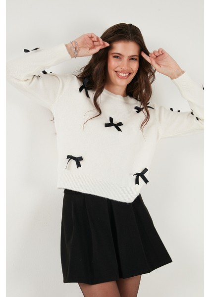 Premium Regular Fit Bisiklet Yaka Fiyonk Detaylı Triko Kazak Bayan Kazak 680KZ00155 fırsatları