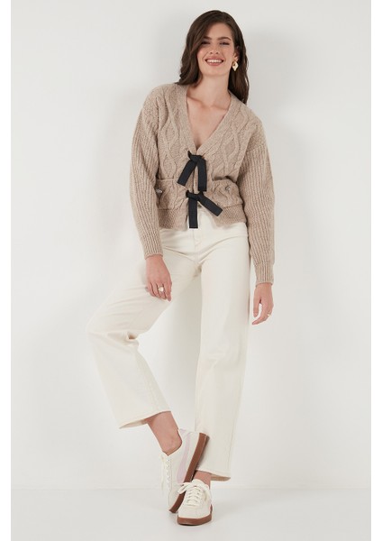 Premium Regular Fit V Yaka Fiyonk Bağlama Detaylı Örgü Desenli Triko Hırka Bayan Hırka 680KZ1947 fırsatları