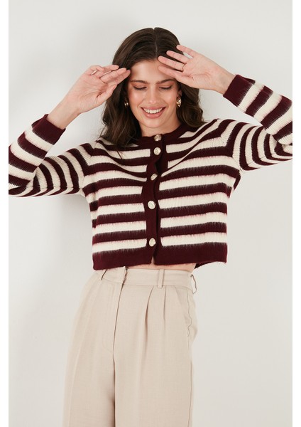 Çizgili Oversize Fit Bisiklet Yaka Düğmeli Crop Triko Hırka Bayan Hırka 4615567 fırsatları