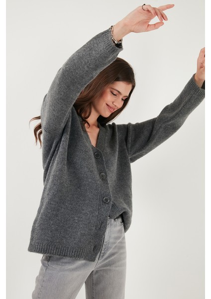 Regular Fit V Yaka Düğmeli Triko Hırka Bayan Hırka 4616229