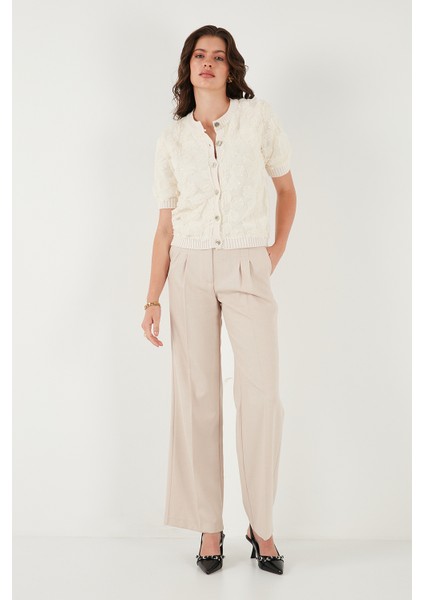 Premium Regular Fit Bisiklet Yaka Tüllü Çiçekli Kısa Kollu Hırka Bayan Hırka 680HI00386 fırsatları