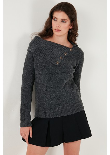 Premium Regular Fit Kayık Yaka Düğme Detaylı Kazak Bayan Kazak 680KZ002563