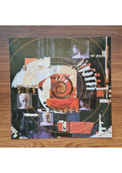 Siouxsie & The Banshees – Through The Looking Glass modelleri