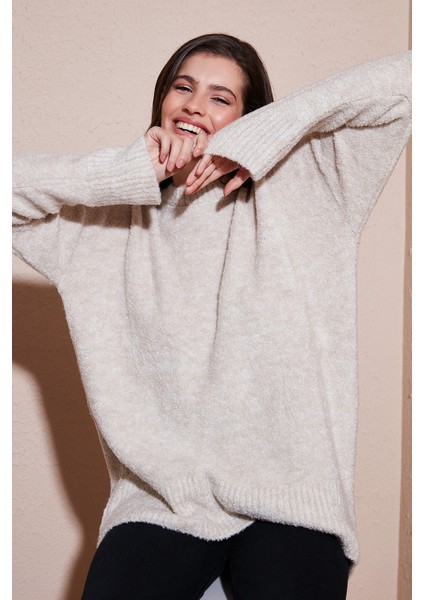 Regular Fit Dik Yaka Yumuşak Dokulu Triko Kazak Bayan Kazak 4616222