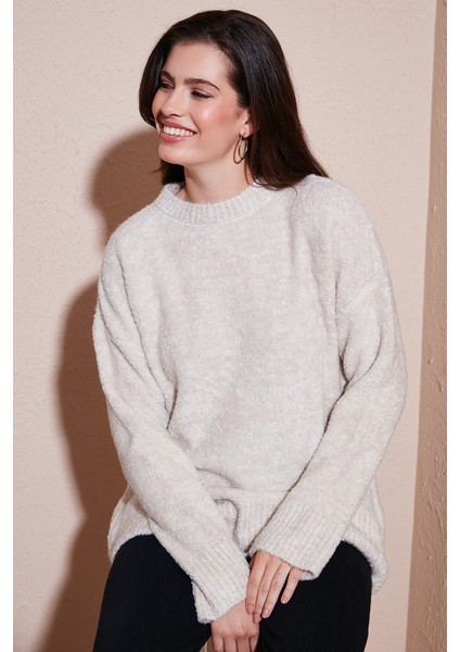 Regular Fit Dik Yaka Yumuşak Dokulu Triko Kazak Bayan Kazak 4616222 fiyatları