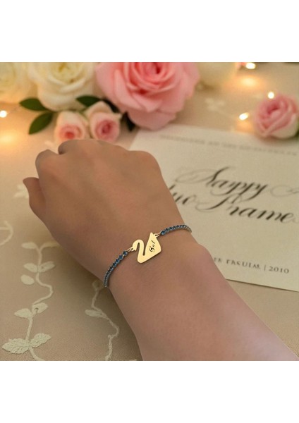 Altın Plakalı 14 Ayar Gül Ismine Özel Mavi Taş Desenli Kuğu Kuşu Figürlü Hediye BILEKLIK-600ISIM