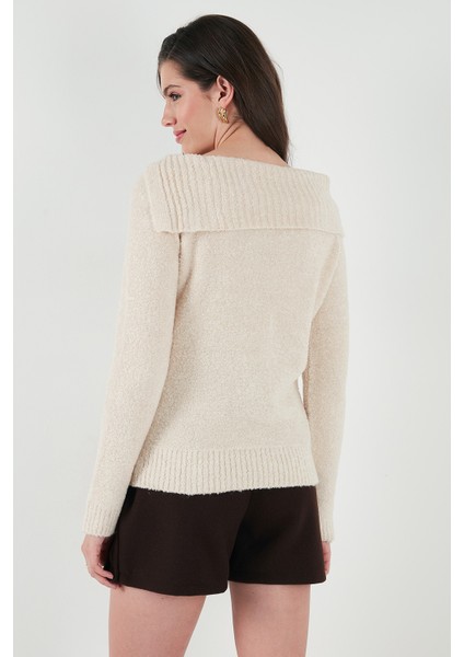 Premium Regular Fit Kayık Yaka Düğme Detaylı Kazak Bayan Kazak 680KZ002563