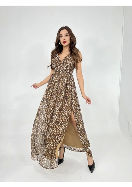 Dantel Detaylı Siyah Elbise