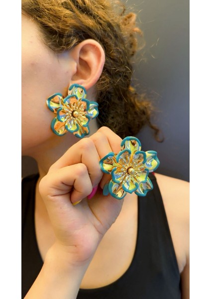 Çelik Renkli Çiçekli Kadın Küpe