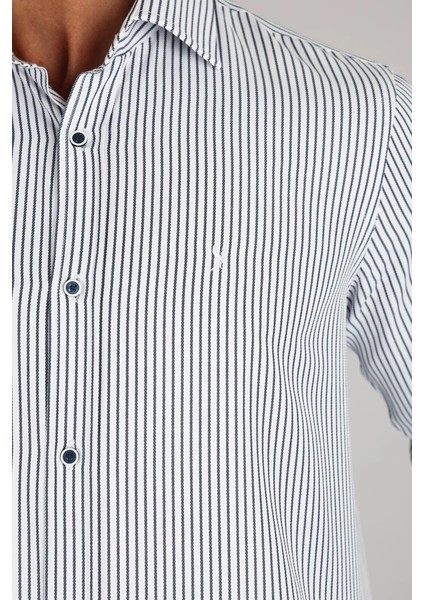 LM1489 C 900 Beyaz Çizgili Erkek Gömlek