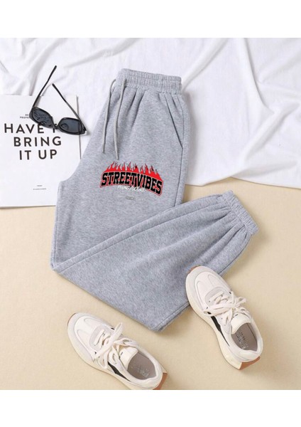 Rahat Kalıp Paça Lastikli Cepli Street Vibes Baskılı Jogger Alt Eşofman