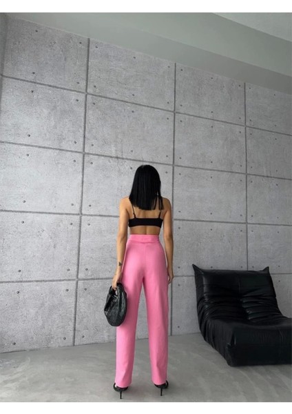 Pembe Pantolon Kapalı Cep 3 Düğme Detaylı