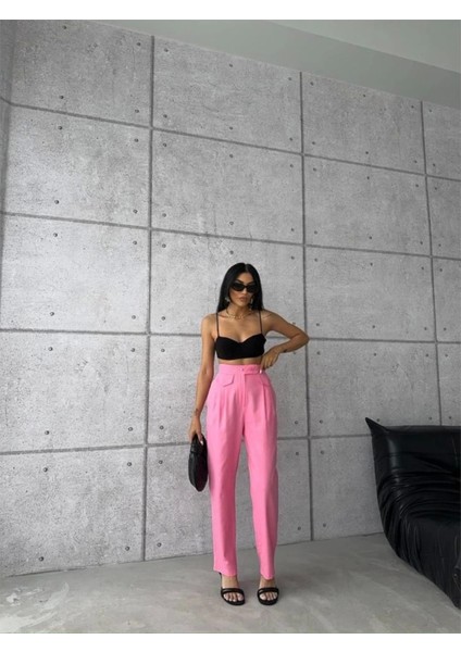 Pembe Pantolon Kapalı Cep 3 Düğme Detaylı modelleri