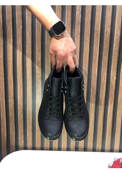 Siyah Erkek Spor Bot - Moda Rüzgarıyla Şıklık modelleri