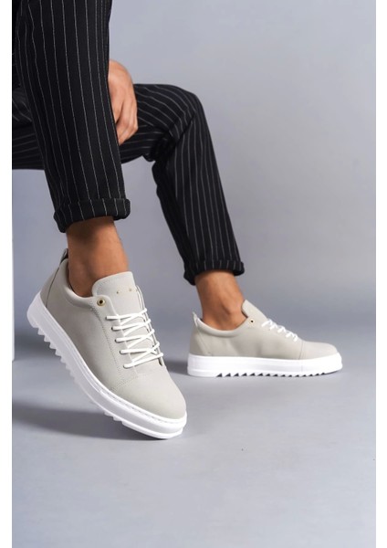 Gri Süet Erkek Ayakkabı Bağcıklı Tarzıyla Öne Çıkıyor modelleri