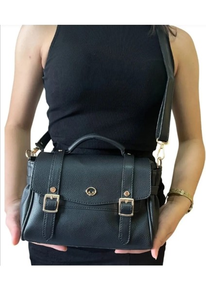 Kemer Modelli Siyah Kapağı Mıknatıslı El ve Omuz Çanta