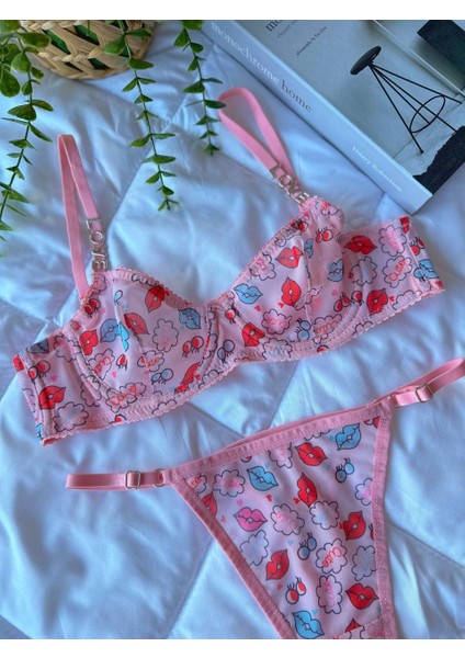 Pembe Öpücük Emoji Kadın Iç Çamaşır Takımı Eğlenceli Sütyen Tanga Set