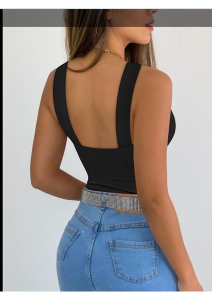 Kadın Yakası Önden Çaprazlı Taş Detaylı Viskon Bluz modelleri