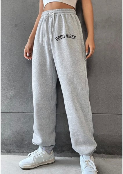 Rahat Kalıp Paça Lastikli Cepli Good Vibes Baskılı Jogger Alt Eşofman