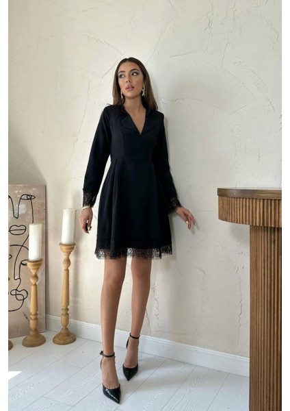 Siyah Dantelli Kruvaze Yaka Elbise