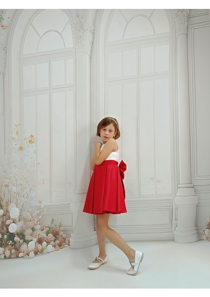 Ada Model Kırmızı Pileli 23 Nisan ,29 Ekim , Mezuniyet Elbise modelleri