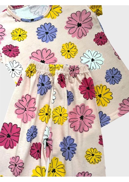 Kız Çocuk Pamuklu Yavruağzı Renk Çiçek Desenli Kısa Kollu Yazlık Şortlu Pijama Takımı fiyatları