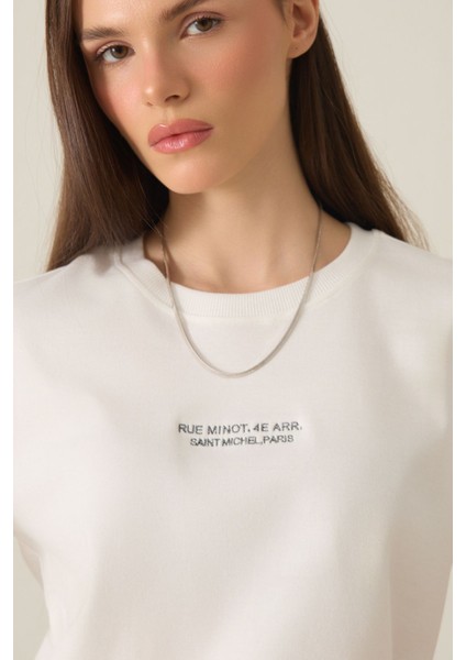 Ekru Bisiklet Yaka Baskılı Kısa Kollu T-Shirt indirimleri