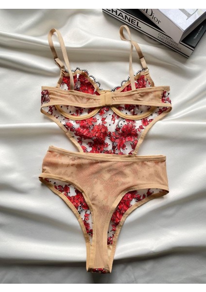 Kadın Çiçek Desenli Brode Işlemeli Transparan Balenli Bodysuit modelleri