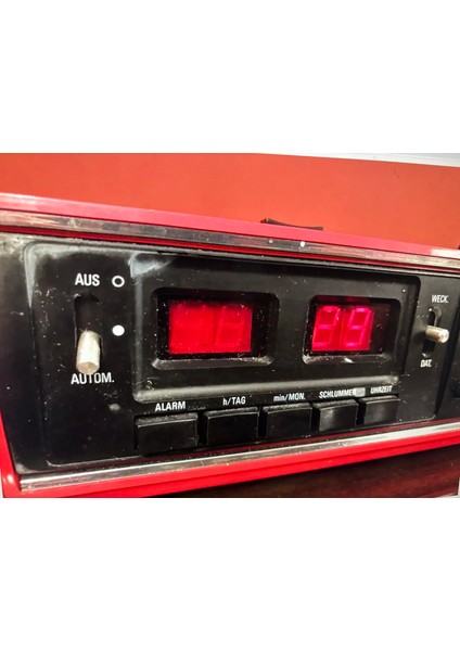 1970 Ler Grundig Sono Clock Kırmızı Renkli Alarmlı Radyo - Çalışır Durumda