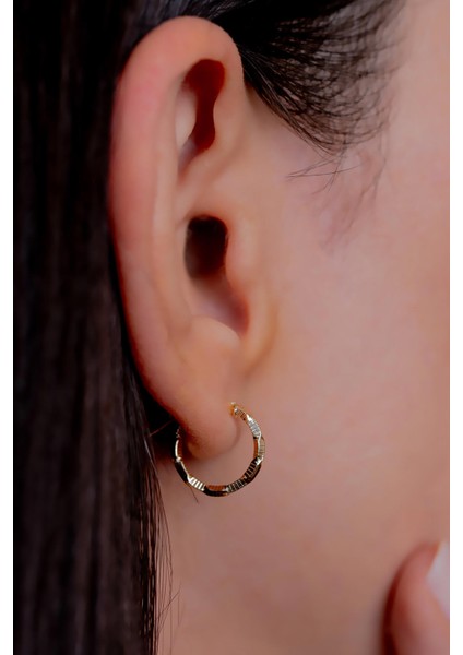 14 Ayar Altın Italyan Çizgili Burgu Halka Küpe 1,4 cm