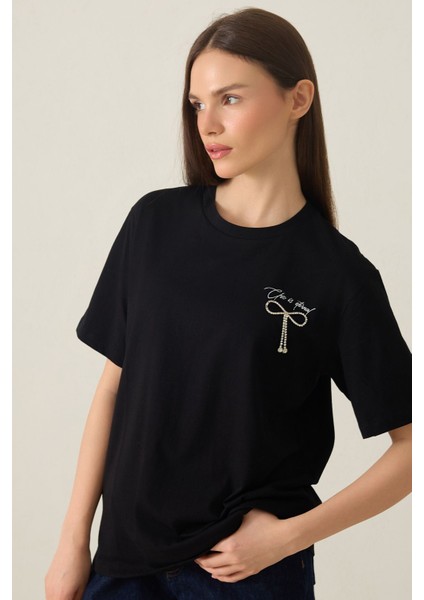 Siyah Bisiklet Yaka Taş Detaylı Baskılı Kısa Kollu T-Shirt indirimleri