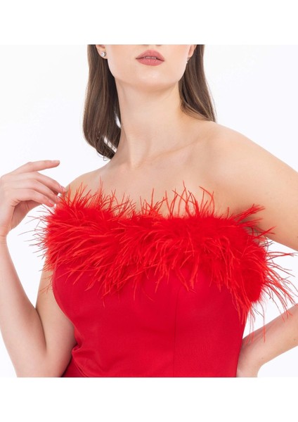 Tüy Detaylı Saten Dokuma Yırtmaçlı Abiye