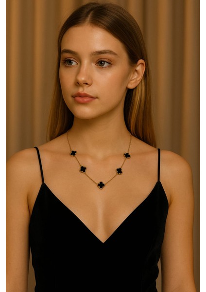 Siyah Yonca Motifli Gold Çelik Kolye