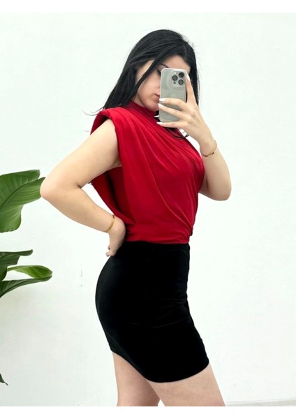 Sıfır Kol Vatkalı Sandy Bluz -Kırmızı