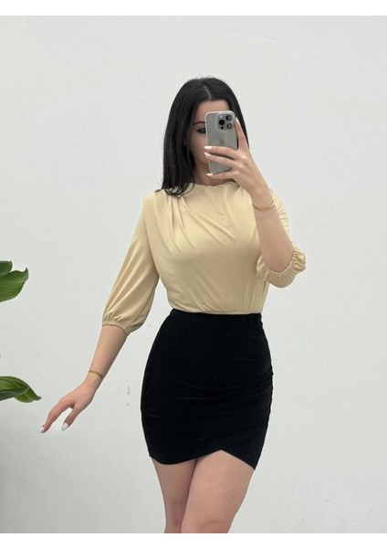 Içi Tulumlu Omuzdan Büzgülü Vatkalı Sendy Bluz -Bej