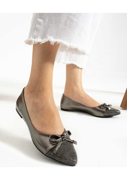 Fiyonklu Kauçuk Taban Babet 331-1453 Kadın Babet modelleri