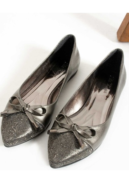 Fiyonklu Kauçuk Taban Babet 331-1453 Kadın Babet fırsatları