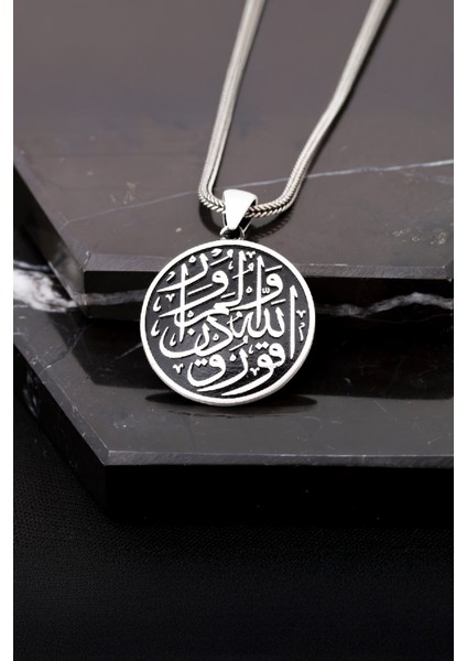 Gümüş Allah'tan Kork Yazılı Erkek Kolye