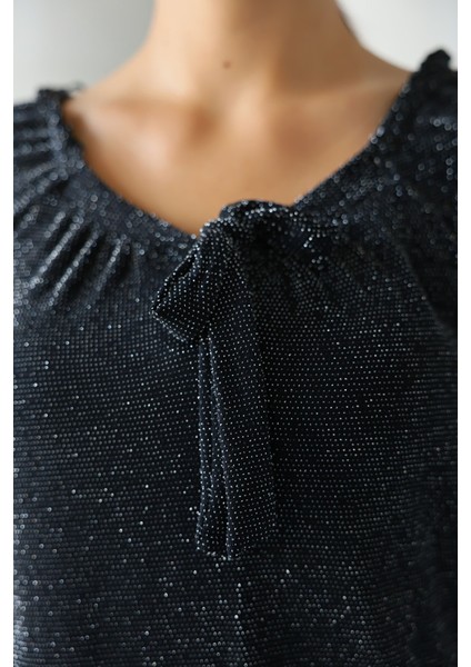 Moda Kadın Siyah Simli/taşlı/parlak/ışıltılı Bağlama Detaylı Uzun Kollu Bluz – Zarif Tasarım, Şık ve Rahat Kombinler Için fırsatları