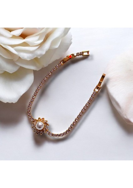 Inci Detaylı Çiçek Figürlü Su Yolu Klipsli Çelik Bileklik
