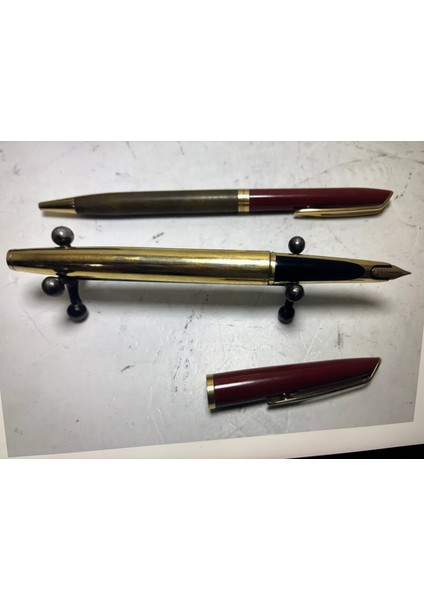 Waterman 18 Ayar Altın Uçtu Dolma Kalem ve Tükenmez Kalemden Oluşan Takım