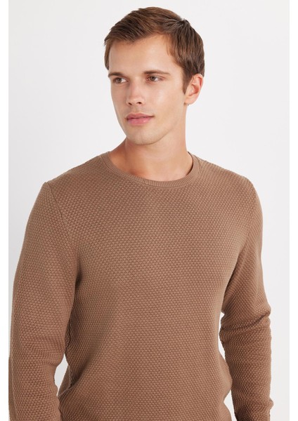 Erkek Standart Fit Normal Kesim Bisiklet Yaka Petek Desenli Koyu Vizon Triko Kazak fiyatları