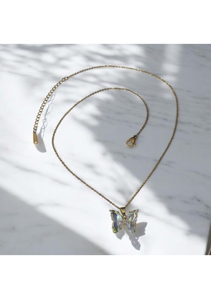 Kristal Taşlı Kelebek Gold Kolye modelleri