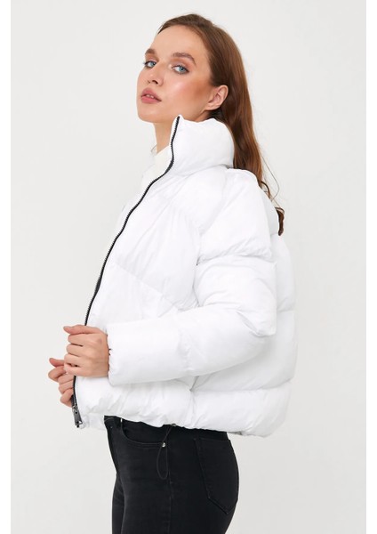 Kadın Beyaz Oversize Şişme Mont 5006 indirimleri